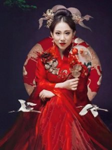 ​从春晚顶流到直播一姐：丫蛋的逆袭人生藏了多少生存智慧？