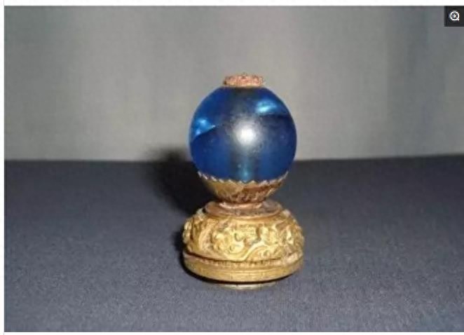 清代官员帽子最高处那颗“顶珠”，到底有多值钱？