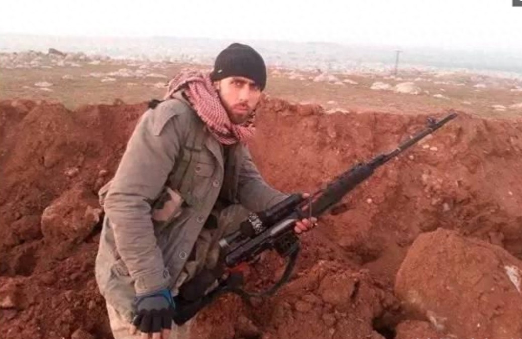 传奇狙击手的一生,一人一枪守一城,杀敌220名