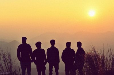 ​兄弟聚会文案｜愿岁月不催兄弟老，把酒言欢永逍遥