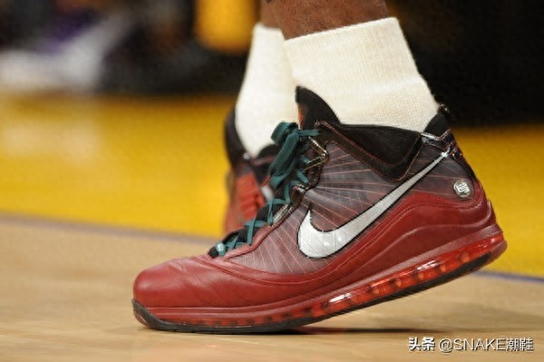 经典圣诞大战鞋款!LeBron 7“Christmas”下月回归