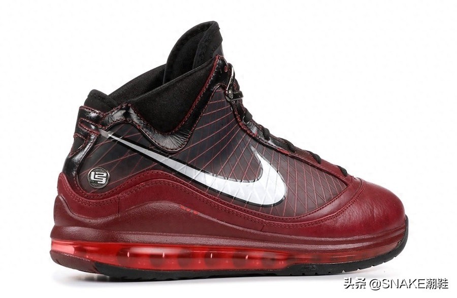 经典圣诞大战鞋款!LeBron 7“Christmas”下月回归