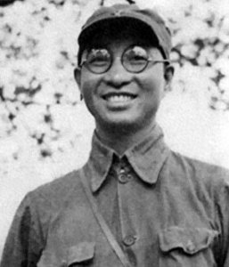 ​陈赓嫌弃蒋介石给的官小，谷正伦问想要什么？陈赓的回答气坏了他