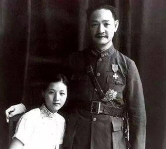 ​她17岁嫁给54岁将军，33年怀16个孩子，去世后葬在八宝山公墓