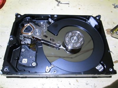 ​128G固态硬盘 Vs 1T机械硬盘，你选哪个？