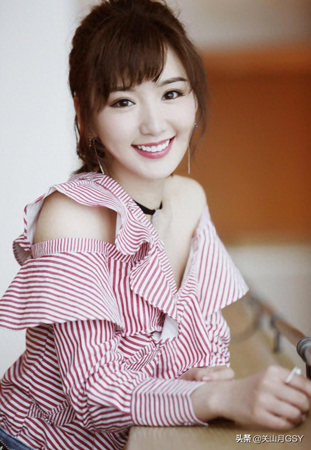 毛晓彤，《甄嬛传》中“瑛贵人”的扮演者，清纯秀丽、甜美可爱