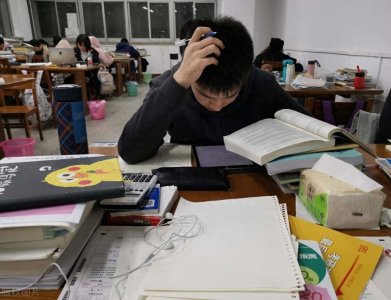 ​大三准备跨考计算机专业研究生，该考虑哪些具体因素