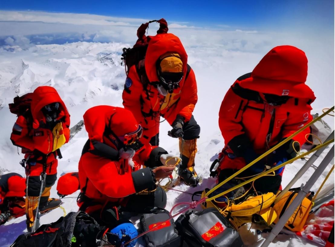 珠穆朗玛峰最近的高度(珠穆朗玛峰在什么地方)(图5) 珠穆朗玛峰最近的高度(珠穆朗玛峰在什么地方)(图5)