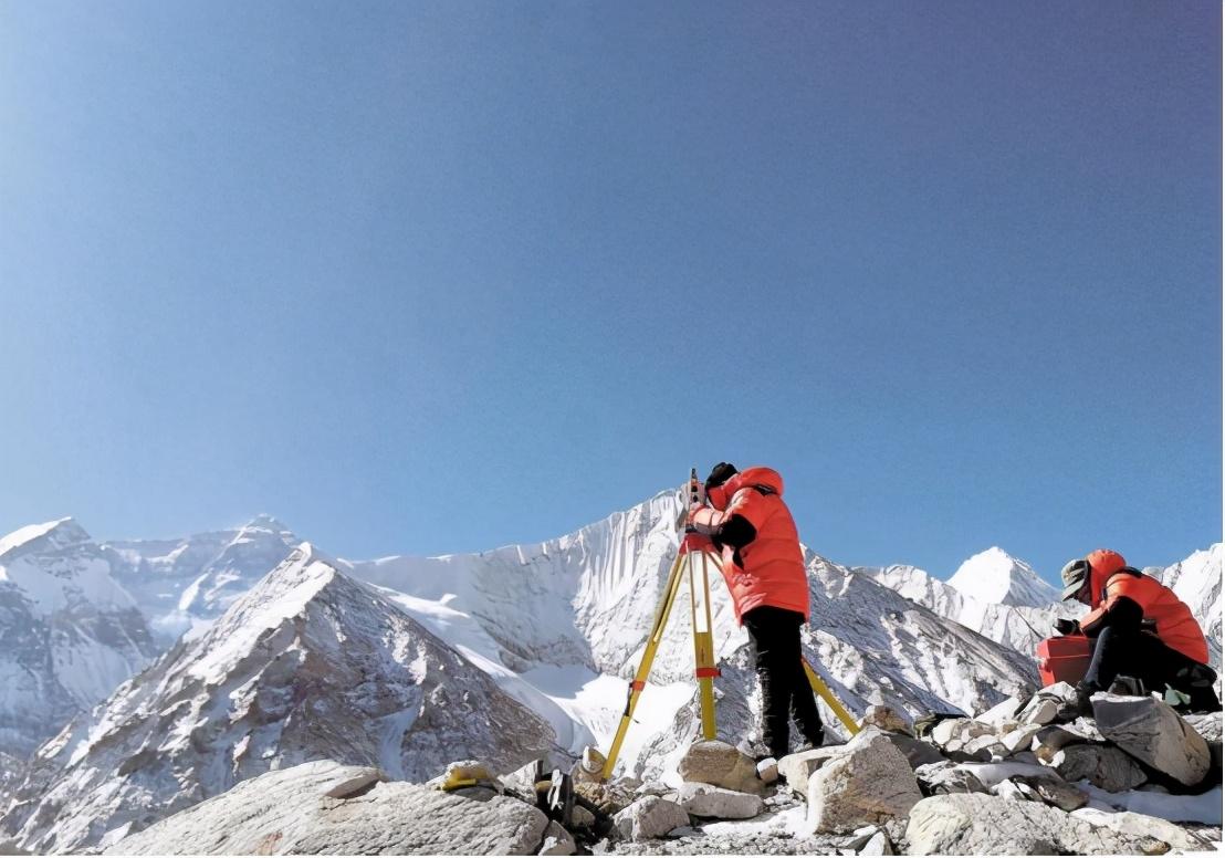 珠穆朗玛峰最近的高度(珠穆朗玛峰在什么地方)(图4) 珠穆朗玛峰最近的高度(珠穆朗玛峰在什么地方)(图4)
