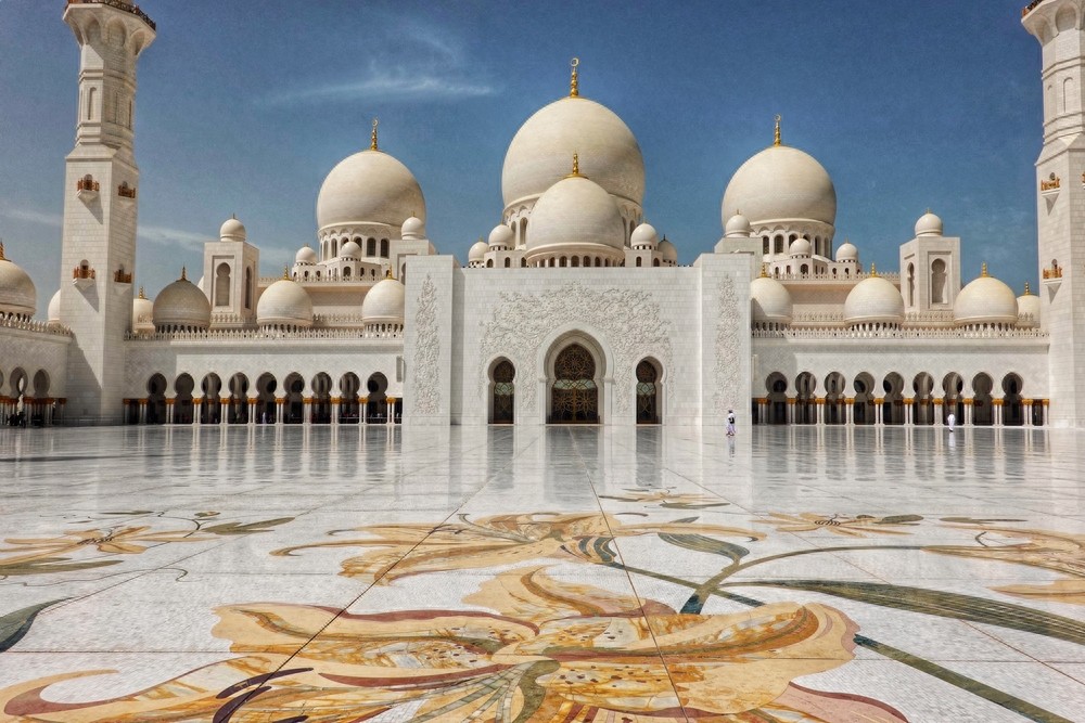 传递石材之美：阿布扎比大清真寺