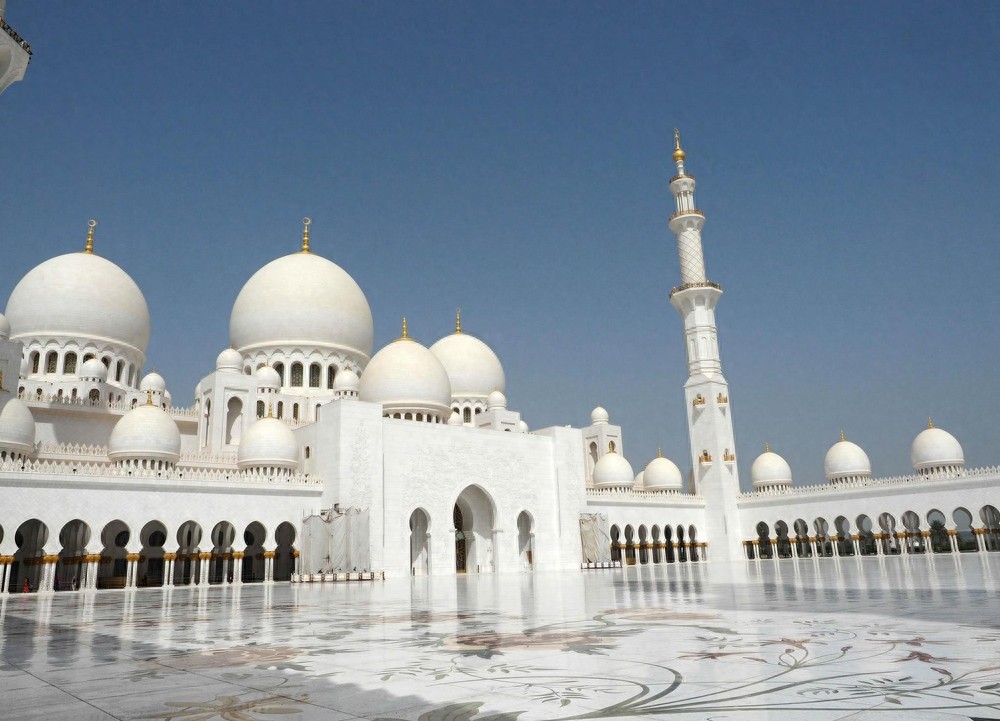 传递石材之美：阿布扎比大清真寺