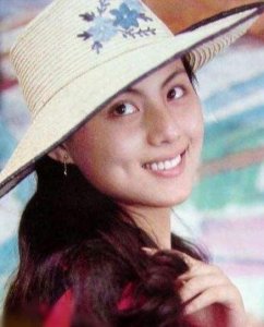 ​乐韵：为爱辞演王熙凤，却遭渣男骗成小三，28岁因母亲一句话自杀