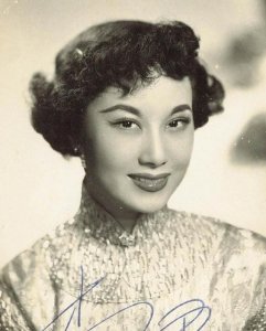 ​李丽华：在乱世中左右逢源，终成天皇巨星，3次婚姻，活到93岁