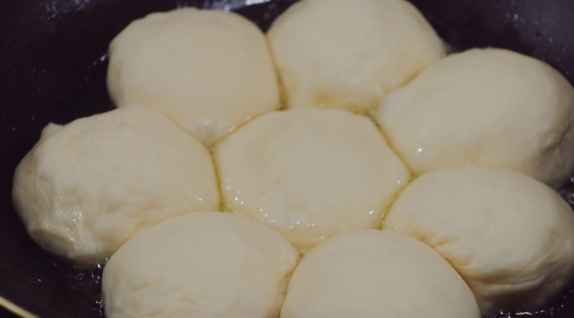 焖馒头的做法大全家常便饭（教你1招蒸出蓬松香软的馒头）