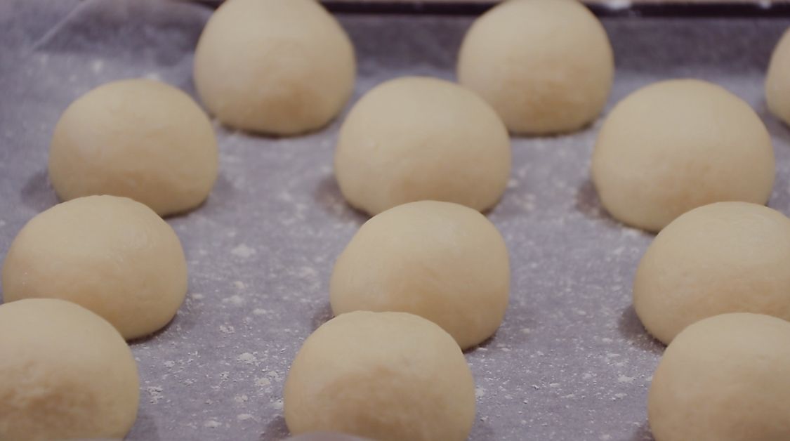 焖馒头的做法大全家常便饭（教你1招蒸出蓬松香软的馒头）