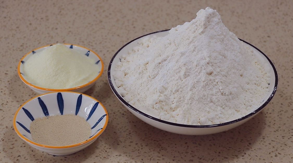 焖馒头的做法大全家常便饭（教你1招蒸出蓬松香软的馒头）