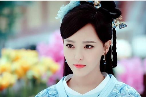 中国民间故事百鸟羽龙袍是怎样的?