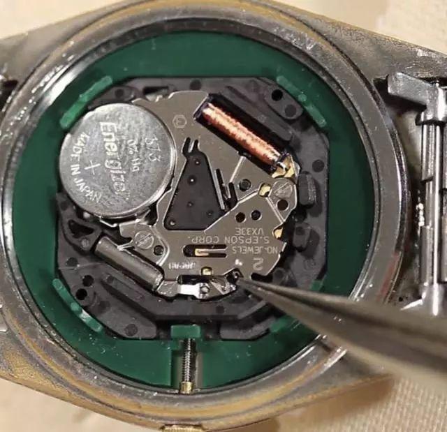 手表维修小常识（手表维修时该注意哪些事项）(5)