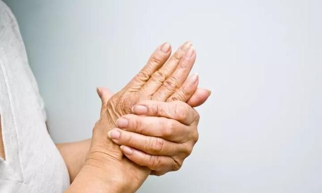 夜间出行的动物，有人说老虎常夜间行走潮湿阴暗山林，却几乎没有得风湿的先例，是因为它们有抗体吗？图7