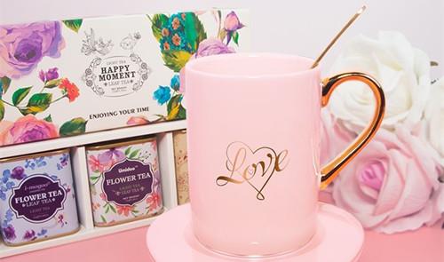 女生说你自恋是什么意思？该怎么回复？