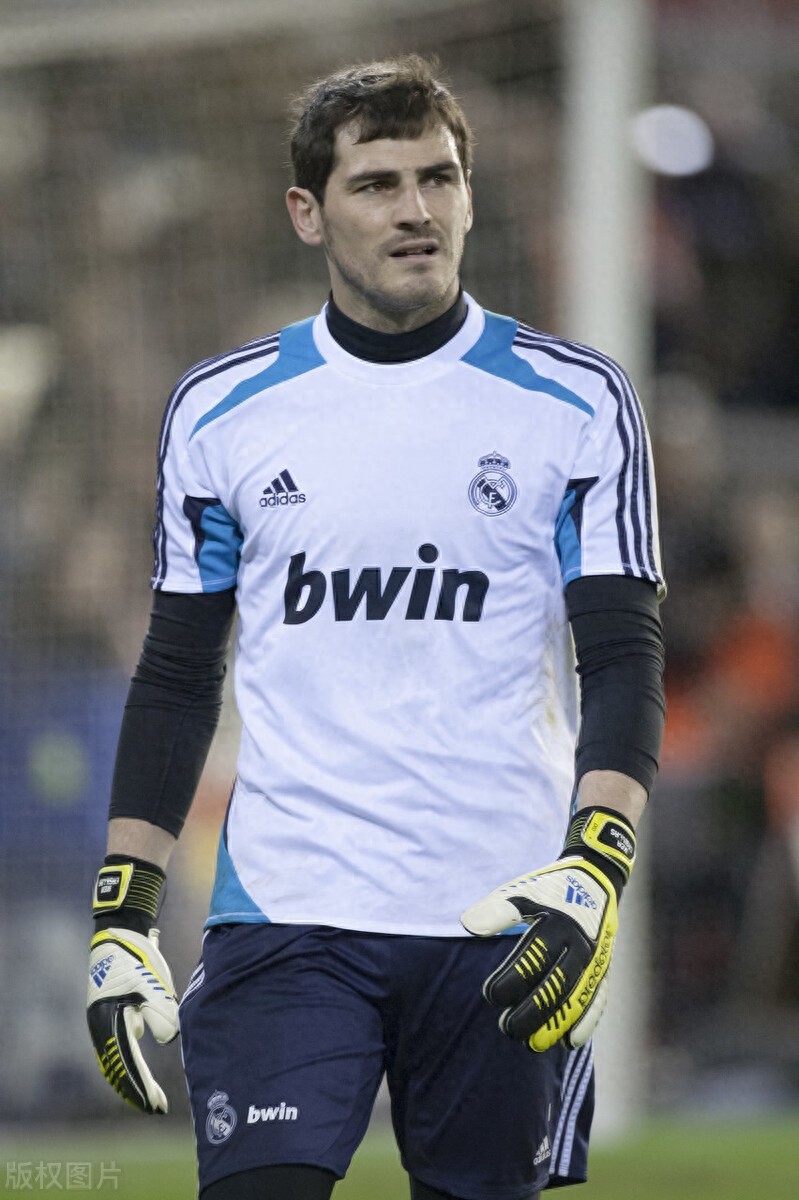 一代人的青春！西班牙传奇门将卡西利亚斯正式宣布退役