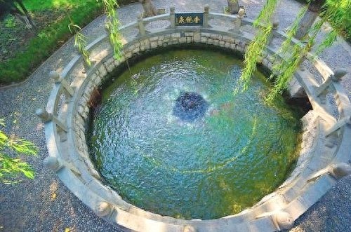 济南72名泉之“百脉泉”