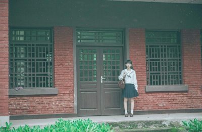 ​没钱时，你会明白，谁都靠不住