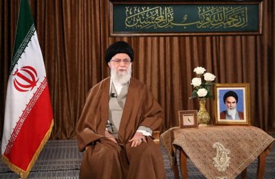 ​85岁哈梅内伊有多牛？执掌伊朗大权35年，暴击以色列回怼拜登！