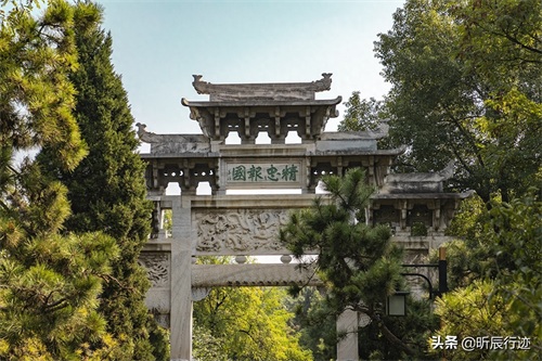 一组照片带你感受武汉黄鹤楼这个千年文化荟萃