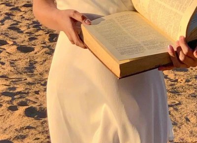 ​桃花运旺的女性面相