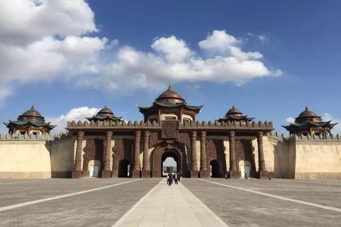 内蒙古有一个小镇，门票仅收60元，置身其间还以为到了乌镇