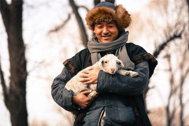 萨日娜一共演过多少部电视剧（萨日娜为他争取角色）(6)