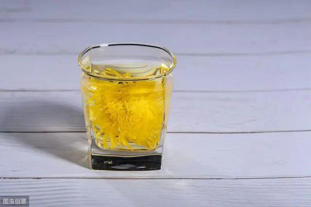 花钟里有什么花分别在几点开(看看哪朵花开了就知道)(26)