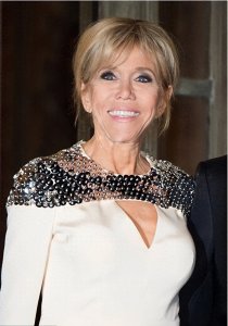 ​法国第一夫人布里吉特，为什么能让两任丈夫都如此爱她