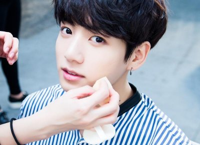 护肤品使用顺序 护肤品使用顺序和手法视频