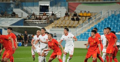 ​国足爆冷创38年溃败纪录！揪出3大责任人，拖武磊后腿，洋帅错付