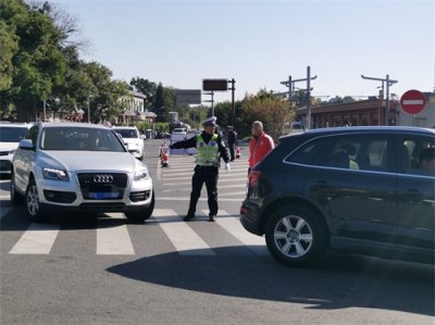 ​北京香山公园进入红叶观赏期，海淀公安科学部署警力保障游览秩序