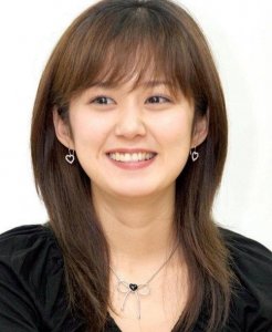 赵丽颖跟张娜拉，究竟有多不像，她们的整体造型可以告诉你