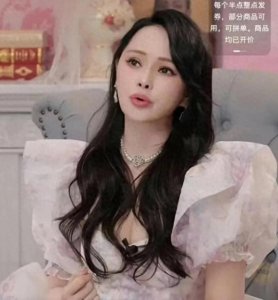 ​伊能静回应其子恩利在巴黎时装周上的露脐装争议