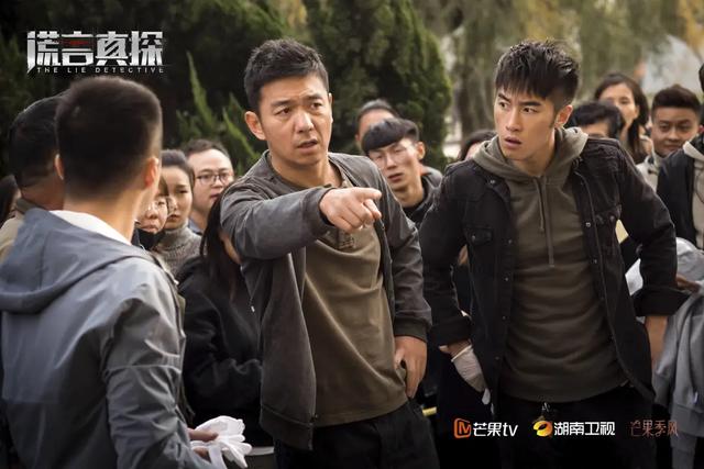 女童遭保姆留电梯后坠亡父亲哭（连捅19刀小保姆坠楼）(4)