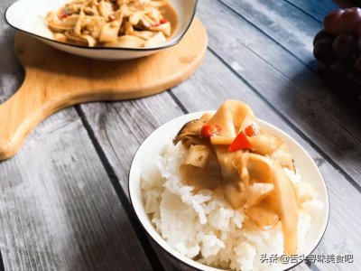 ​炒杏鲍菇要焯水吗？简单这样一做入味又下饭，比肉吃着还过瘾