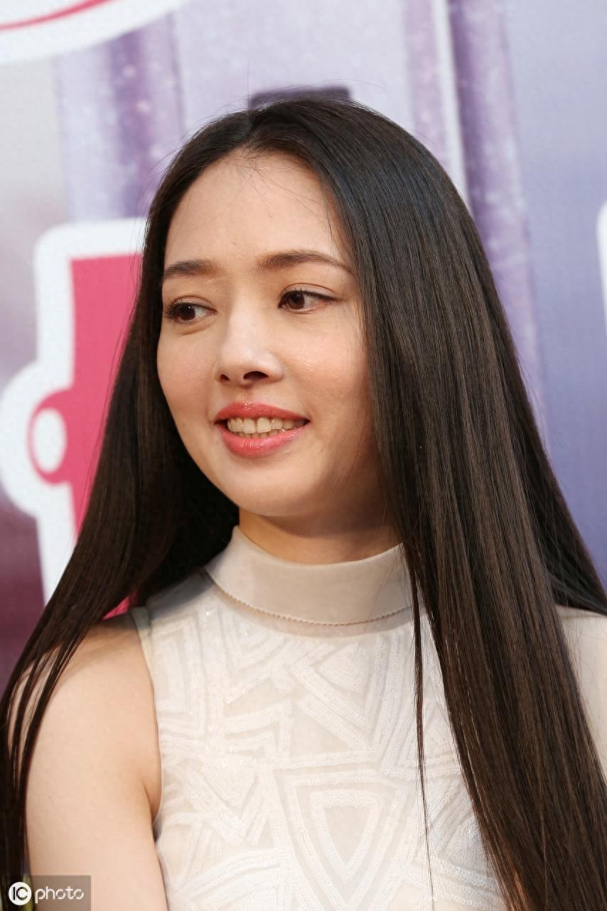 一组郭碧婷美照，魅力十足，第一张就让人心动