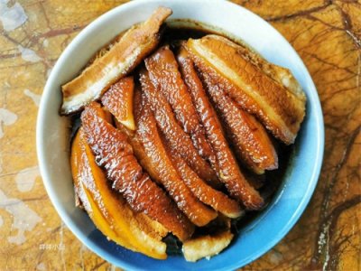 ​外面的扣肉那么好吃，也能在家自己做，酥烂入味，不油不腻