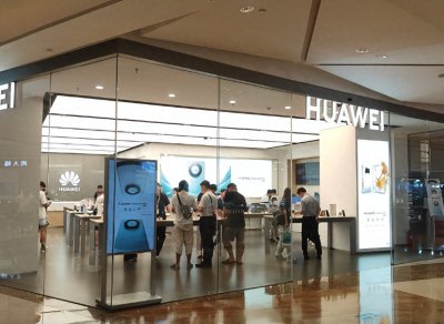 ​高配置手机是选华为还是苹果？内行人说出了差距，看完就知道了