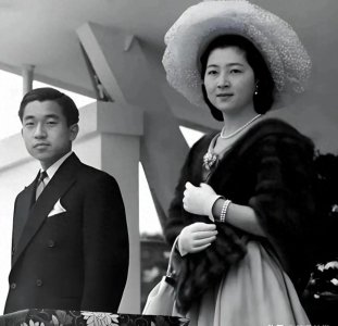 ​日本平民皇后美智子：受尽恶婆婆折磨41年，死后拒绝与丈夫合葬！