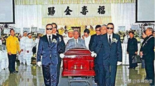 歌后邓丽君的葬礼：图9她的出殡现场，图3美丽的遗容