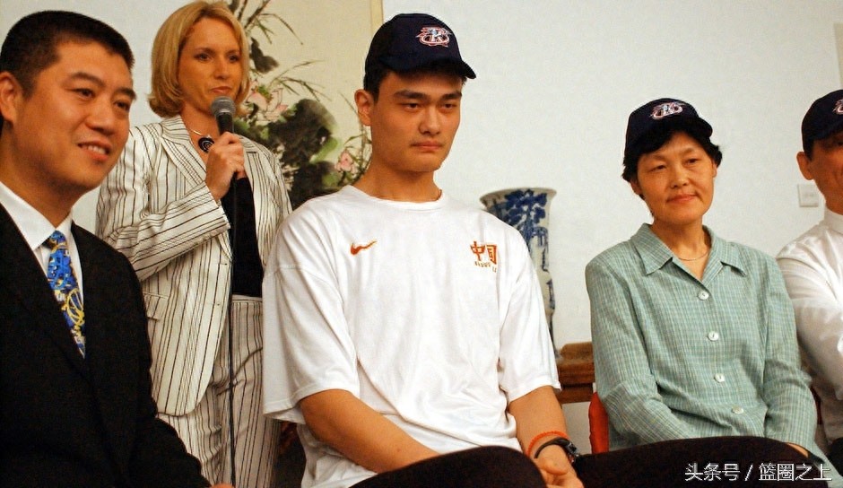 满满的回忆！姚明生涯回顾告诉你为何他如此受尊重！