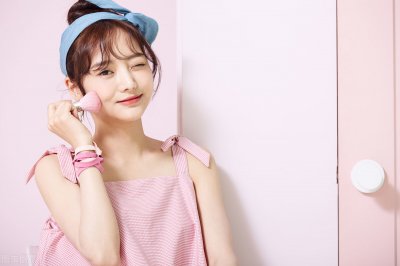 ​面部发红怎么办如何处理（脸部泛红是怎么回事？该怎么处理？）