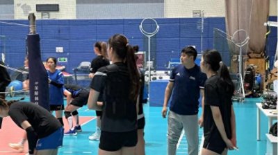 ​重新集结备战冠军赛 北京女排年轻队员挑大梁