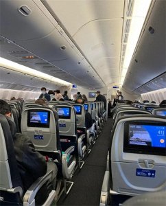 ​坐飞机哪个座位最为安全呢？